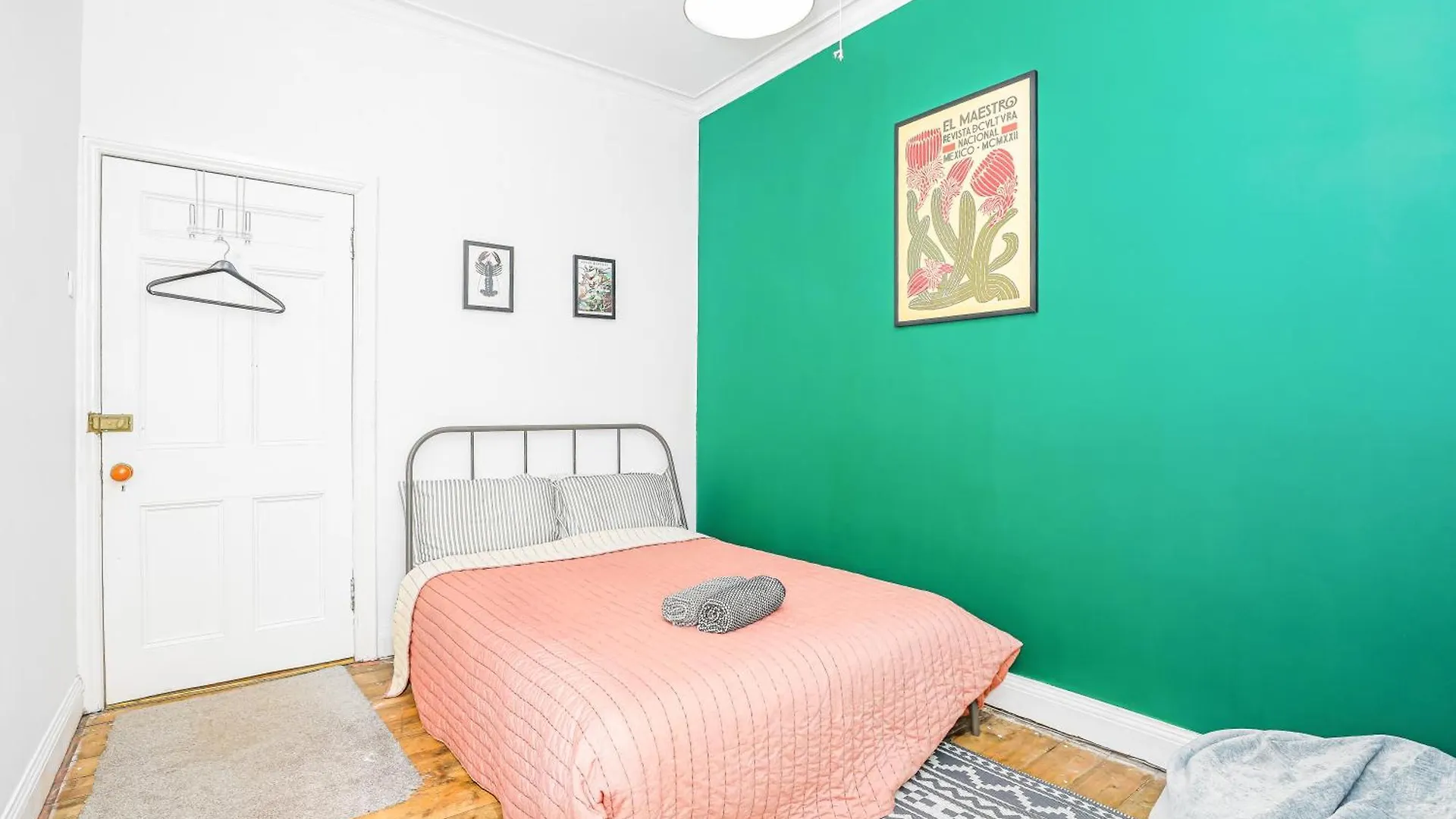 3Bed Traditional Edinburgh Apt 0*,  United Kingdom